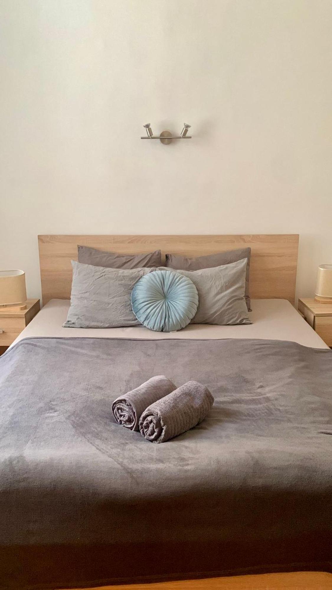 Cedar Inn Budapest - Palace District ภายนอก รูปภาพ