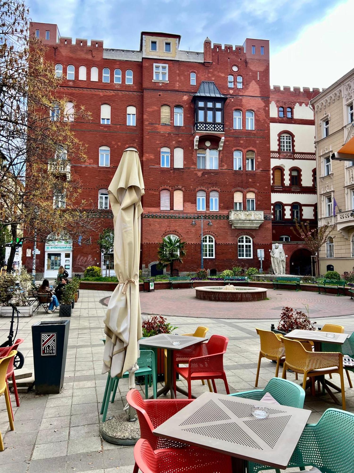 Cedar Inn Budapest - Palace District ภายนอก รูปภาพ