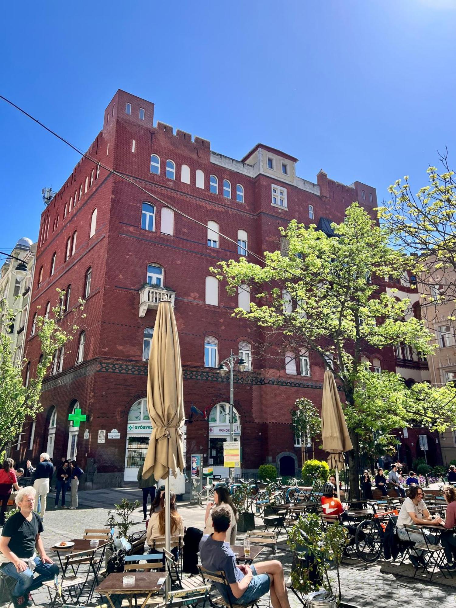 Cedar Inn Budapest - Palace District ภายนอก รูปภาพ