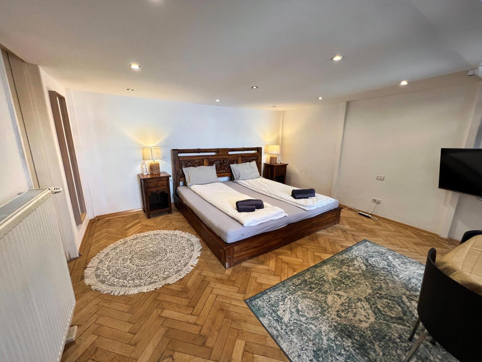 Cedar Inn Budapest - Palace District ภายนอก รูปภาพ